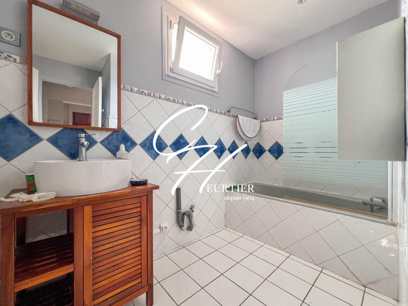 Appartement - 86 m² - 4 pièces