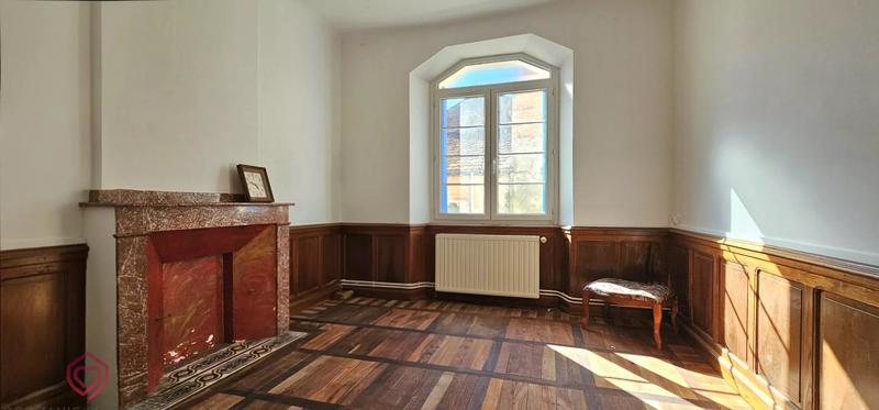 Maison - 270 m² - 12 pièces