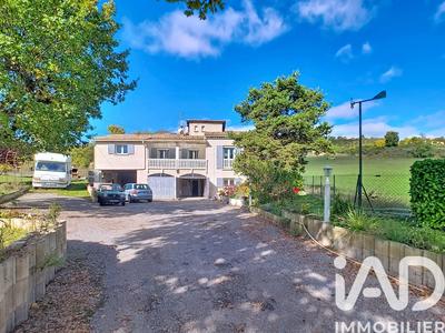 Maison - 155 m² - 8 pièces