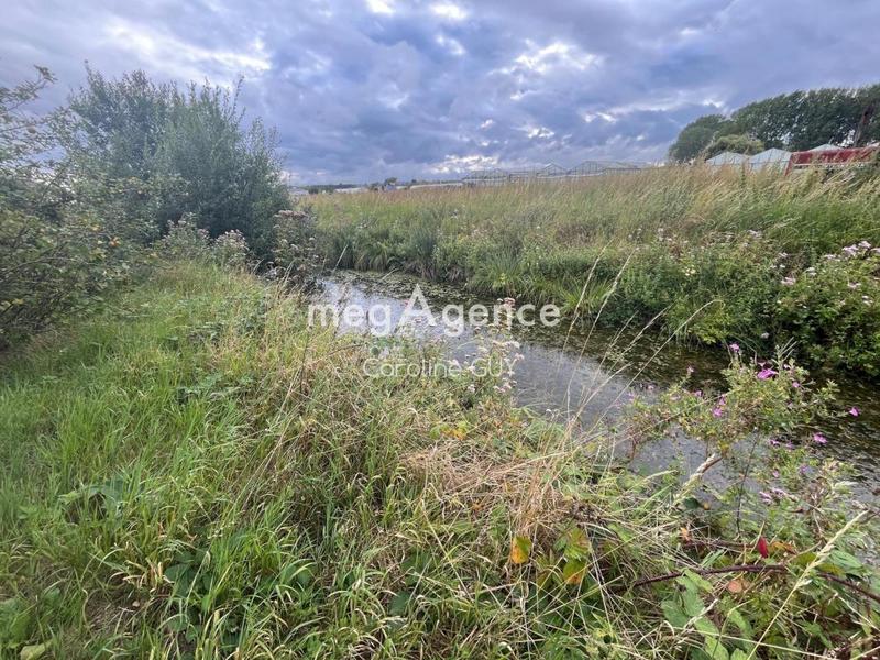 Terrain constructible - 1 000 m²