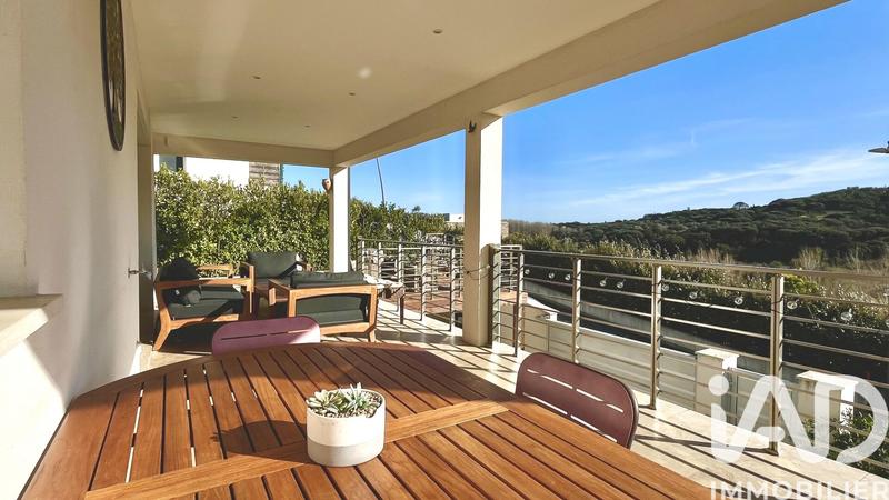 Maison - 166 m² - 10 pièces