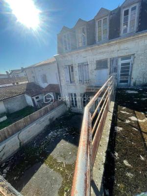 Maison de ville - 500 m² - 7 pièces