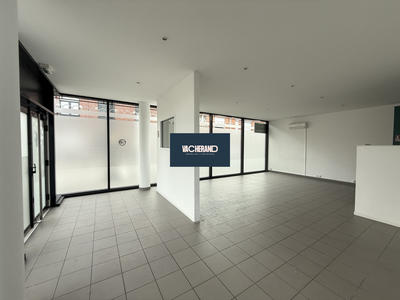 Local commercial - 112 m²