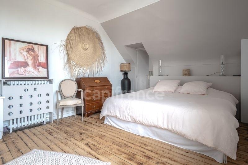 Maison - 180 m² - 8 pièces