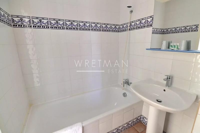 Propriété - 560 m² - 15 pièces