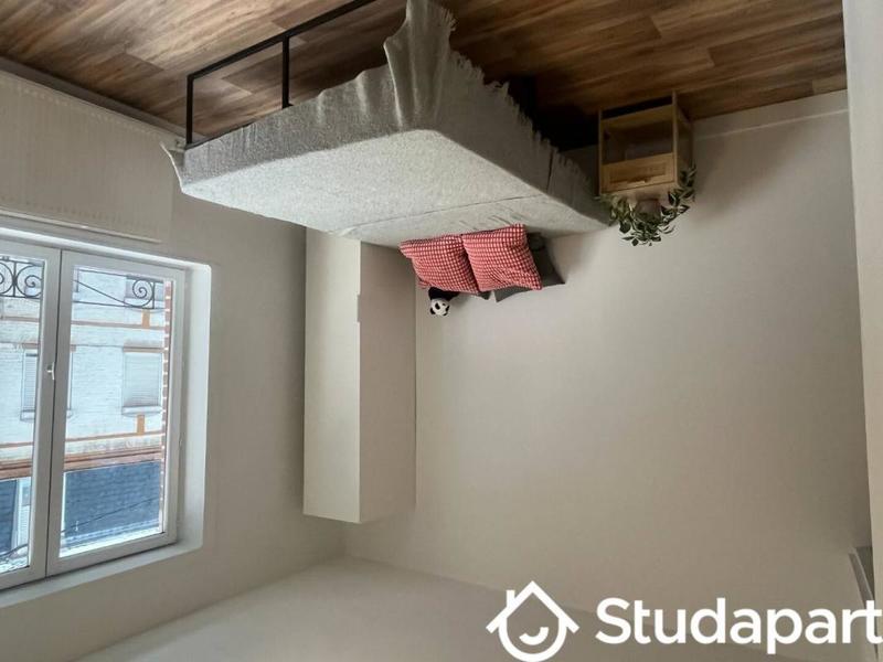 Chambre - 9 m² - 1 pièce