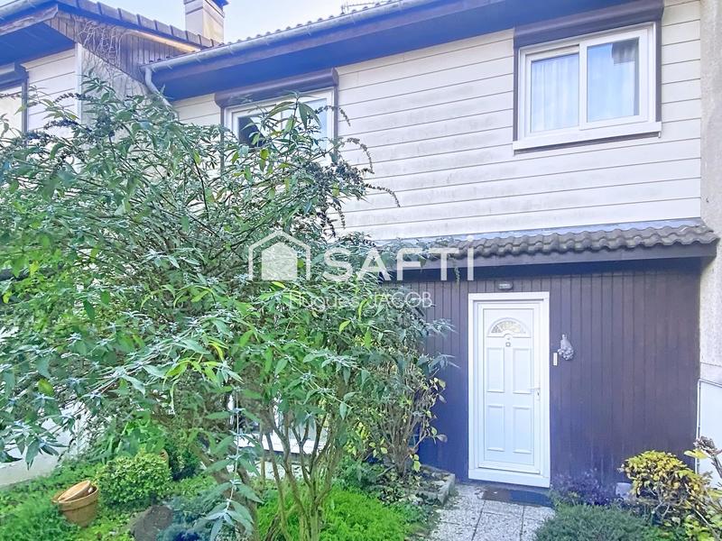 Maison - 90 m² - 4 pièces