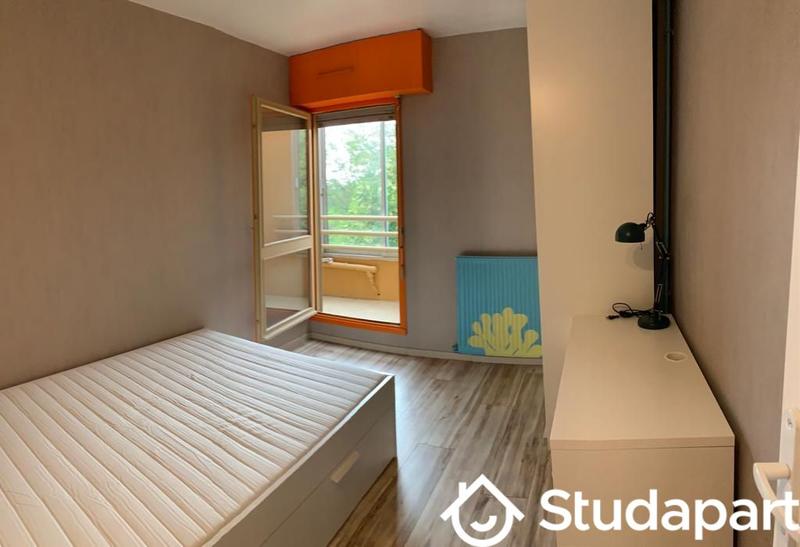 Chambre - 10 m² - 1 pièce