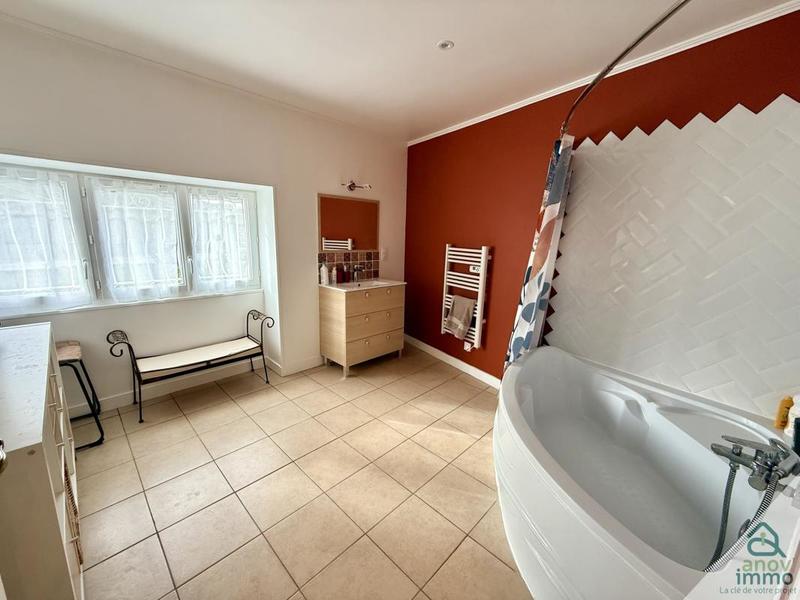 Propriété - 271 m² - 9 pièces