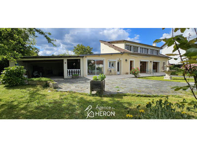 Propriété - 170 m² - 8 pièces