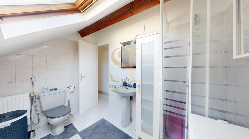 Maison - 143 m² - 7 pièces