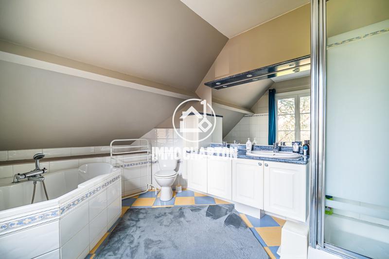 Maison ancienne - 220 m² - 8 pièces