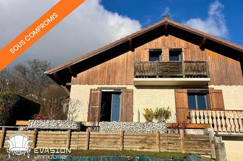 Maison - 223 m² - 6 pièces