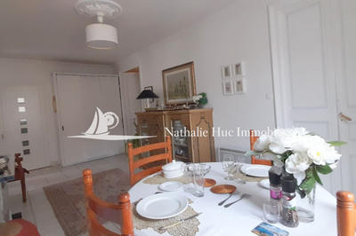 Maison de maîtres - 300 m² - 12 pièces