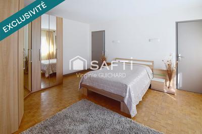 Maison - 350 m² - 9 pièces