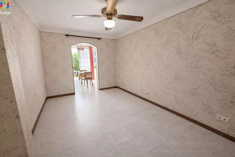 Villa - 218 m² - 8 pièces