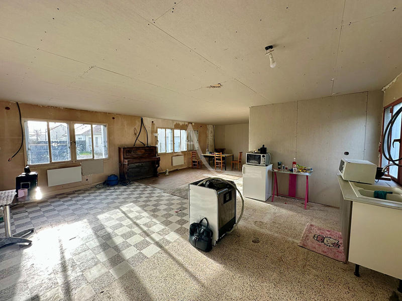 Maison - 90 m² - 4 pièces