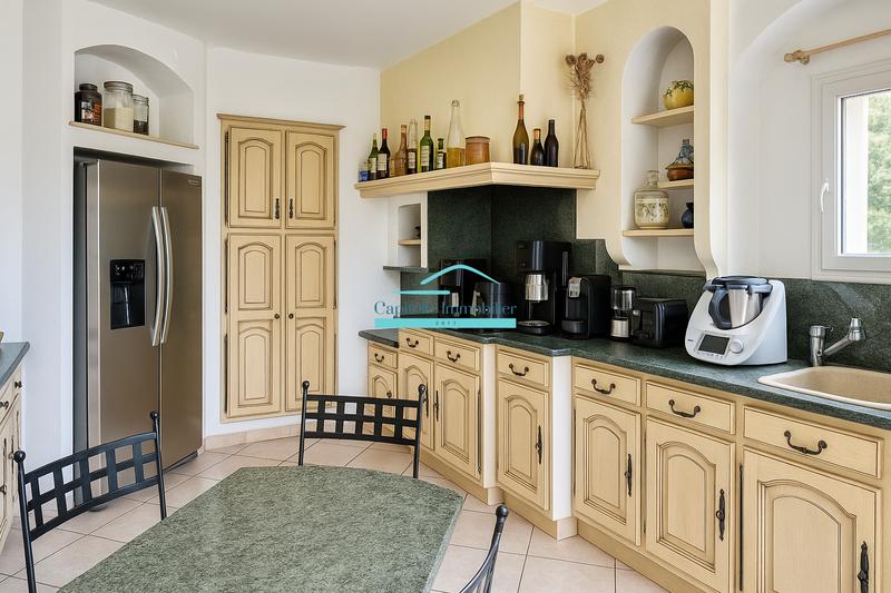 Villa - 280 m² - 9 pièces