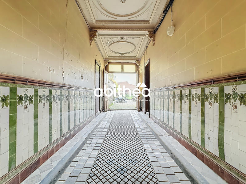 Maison - 260 m² - 10 pièces