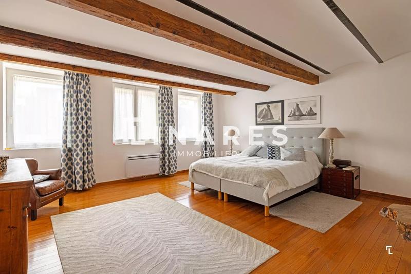 Duplex - 200 m² - 5 pièces