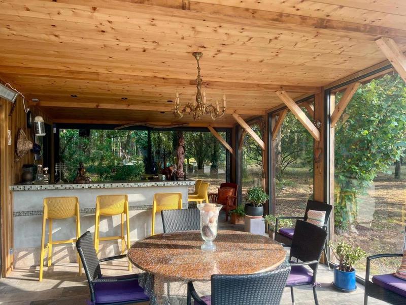 Propriété - 210 m² - 6 pièces