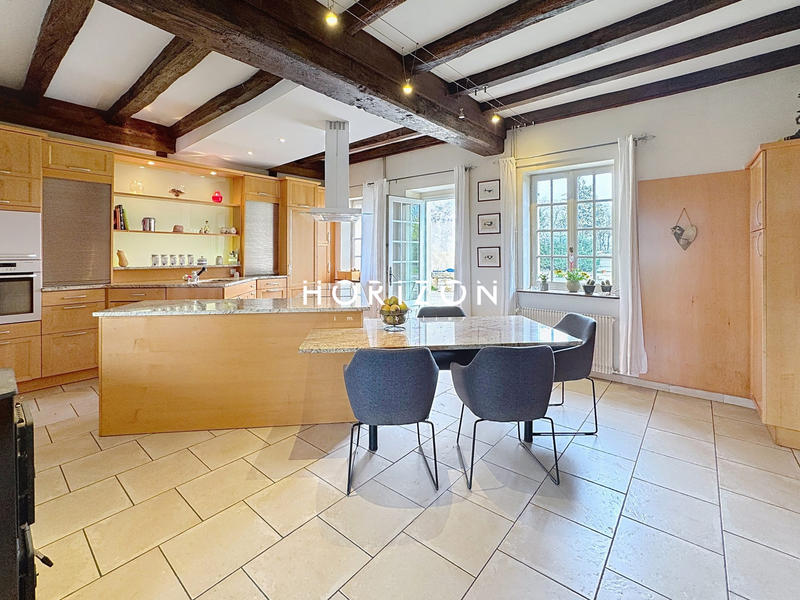 Maison ancienne - 249 m² - 9 pièces