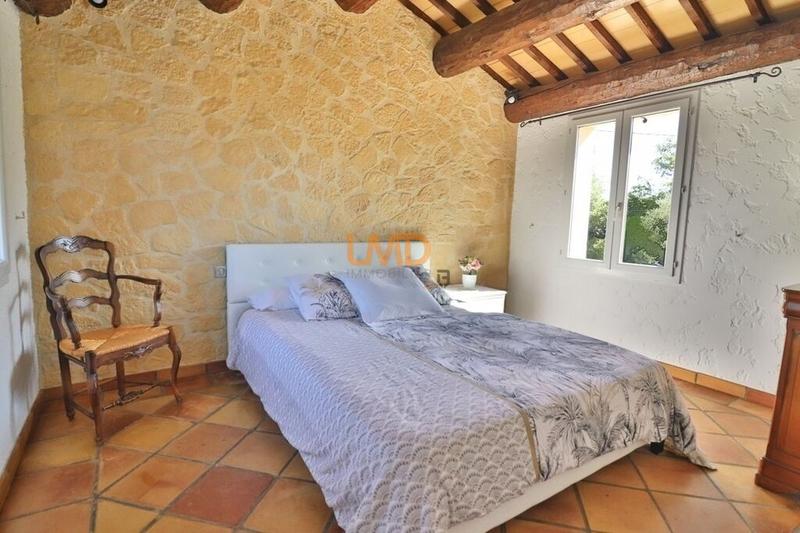 Propriété - 306 m² - 10 pièces