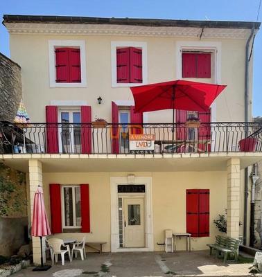 Maison - 230 m² - 10 pièces