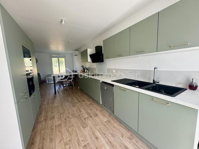 Maison - 95 m² - 5 pièces