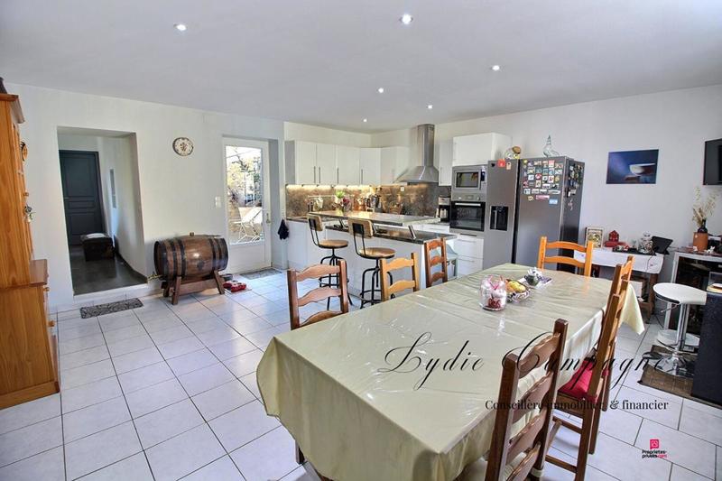 Propriété - 156 m² - 6 pièces