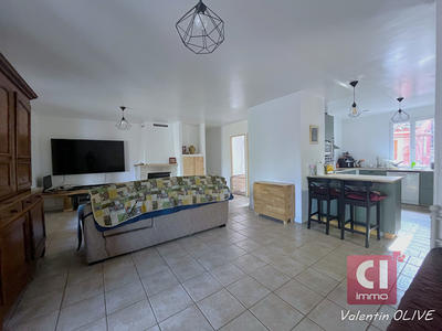 Maison - 185 m² - 8 pièces