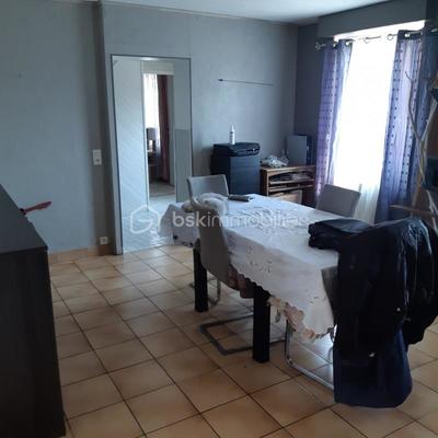 Maison - 150 m² - 8 pièces