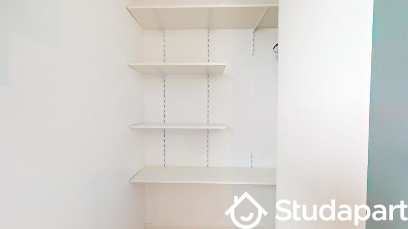 Chambre - 9 m² - 1 pièce