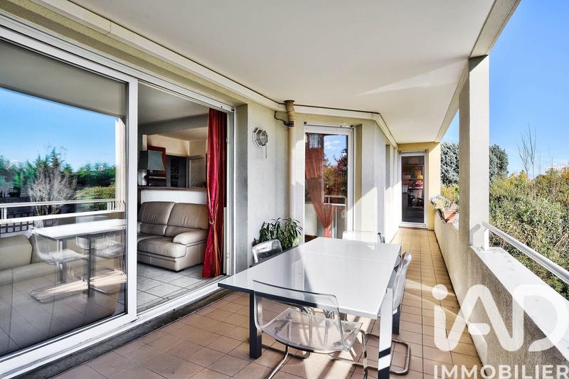 Appartement - 90 m² - 3 pièces