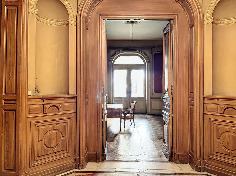 Demeure - 1 143 m² - 30 pièces