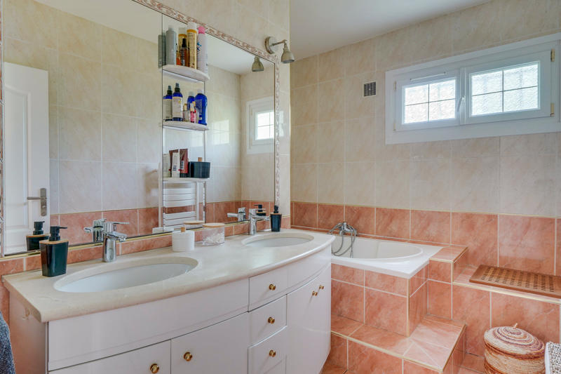 Maison - 118 m² - 5 pièces