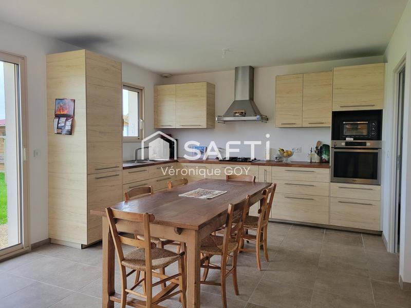 Maison - 110 m² - 4 pièces