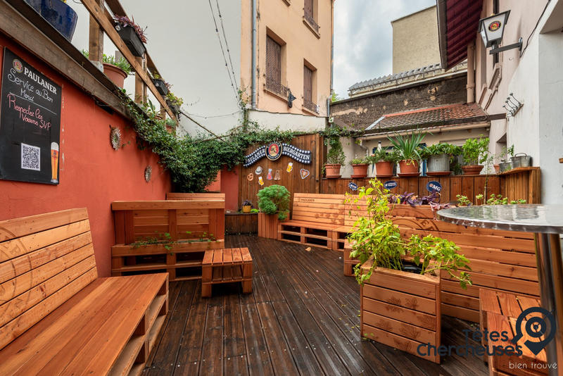 Maison - 213 m² - 7 pièces