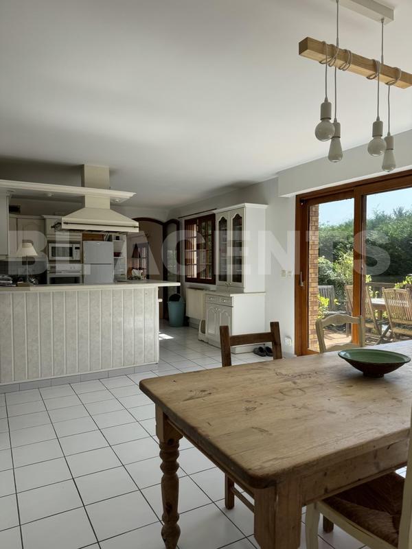 Maison - 193 m² - 6 pièces