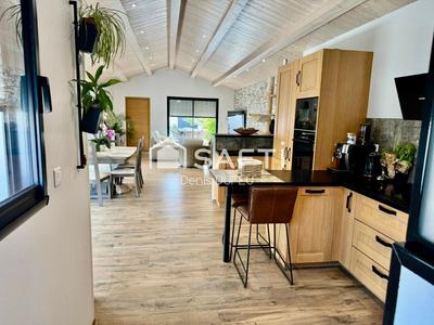 Maison - 137 m² - 4 pièces