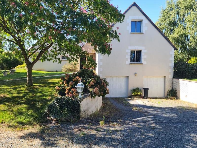 Maison - 246 m² - 7 pièces