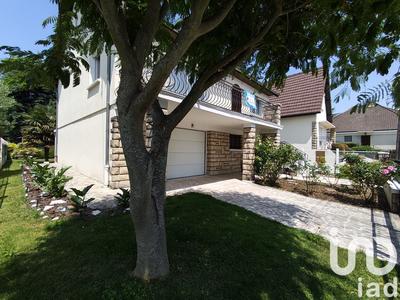 Maison - 165 m² - 8 pièces