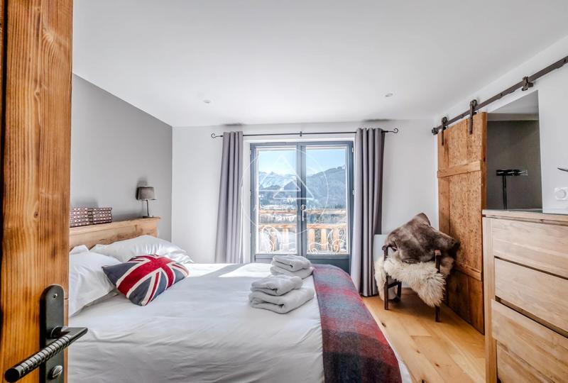 Châlet - 248 m² - 7 pièces