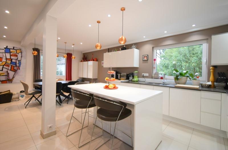 Maison - 172 m² - 8 pièces