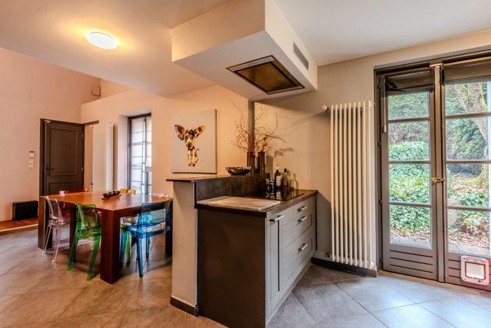 Maison traditionnelle - 299 m² - 7 pièces