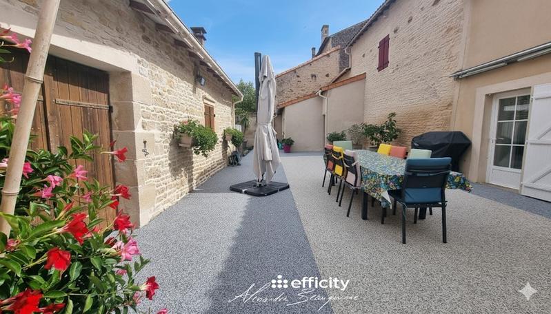 Maison - 258 m² - 11 pièces