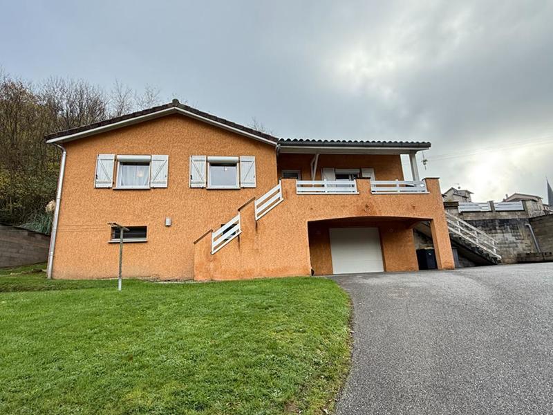 Maison - 93 m² - 5 pièces