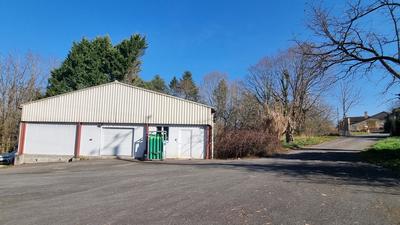 Maison - 200 m² - 2 pièces