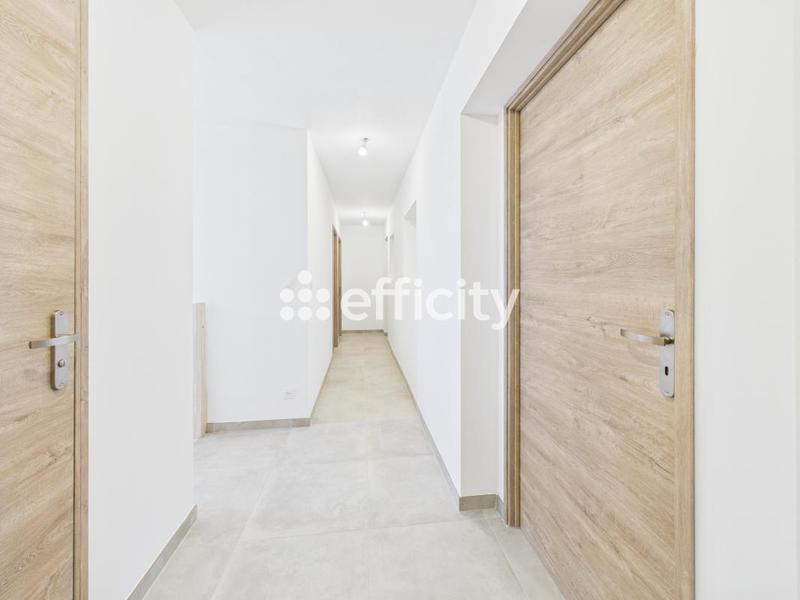 Pavillon - 189 m² - 8 pièces