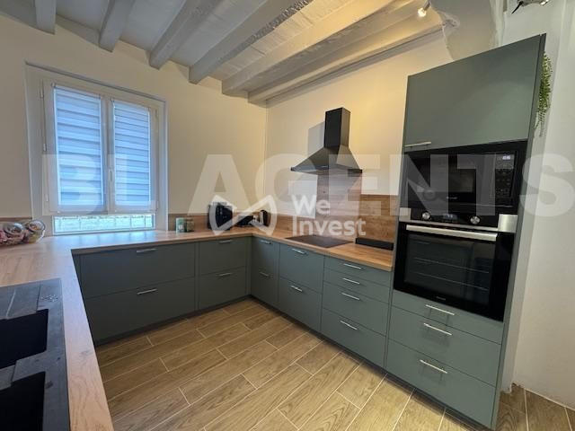 Maison - 337 m² - 8 pièces